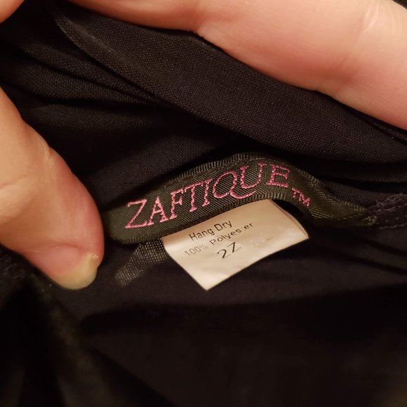 Long sleeve black & pink burnout blouse plus size - Picture 3 of 4